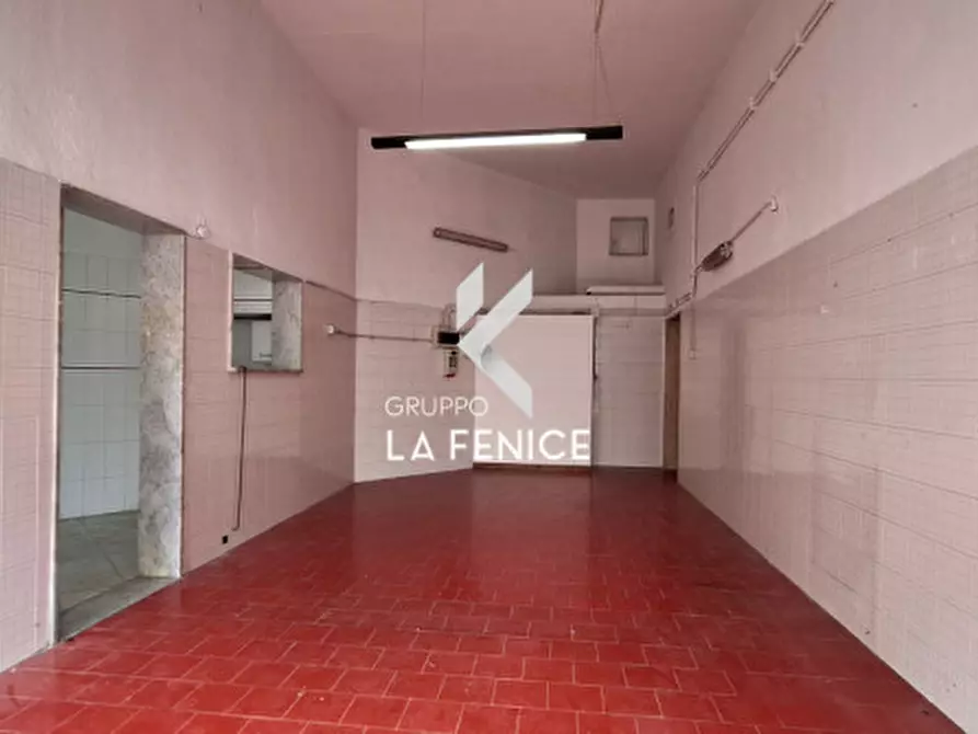 Immagine 24 di Laboratorio in vendita  in via Alberobello, 43-45 a Locorotondo