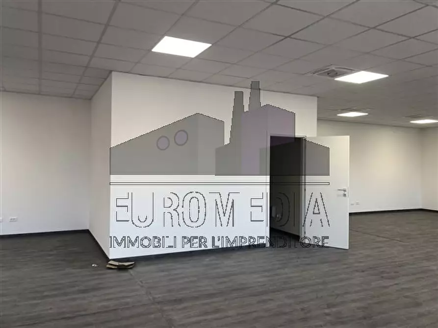 Immagine 14 di Ufficio in affitto  in Via Baracca, 1 a Vicenza