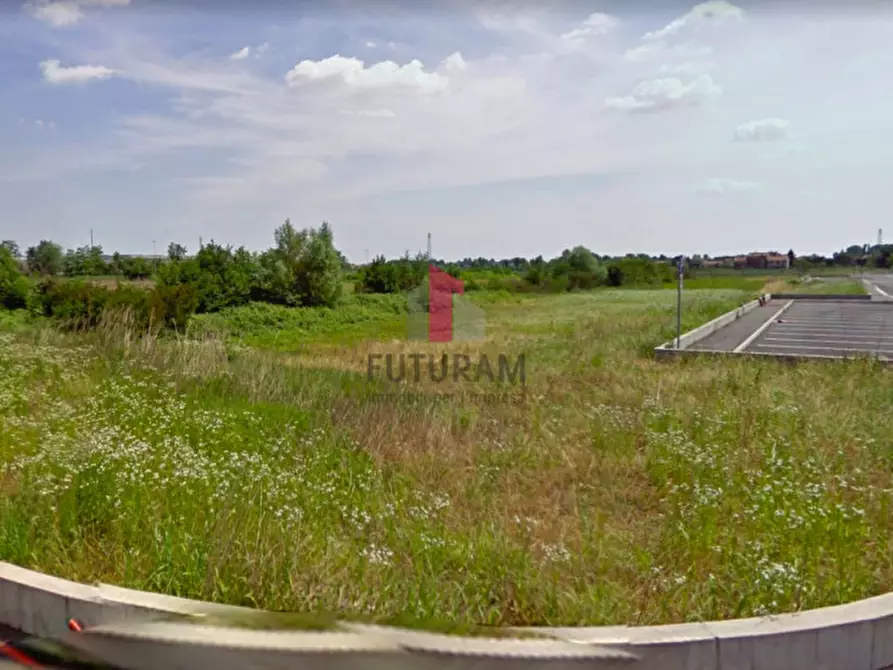 Immagine 3 di Terreno in vendita  a Villa Del Conte