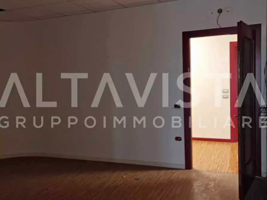 Immagine 6 di Ufficio in vendita  in via della boffella, san paolo a San Paolo