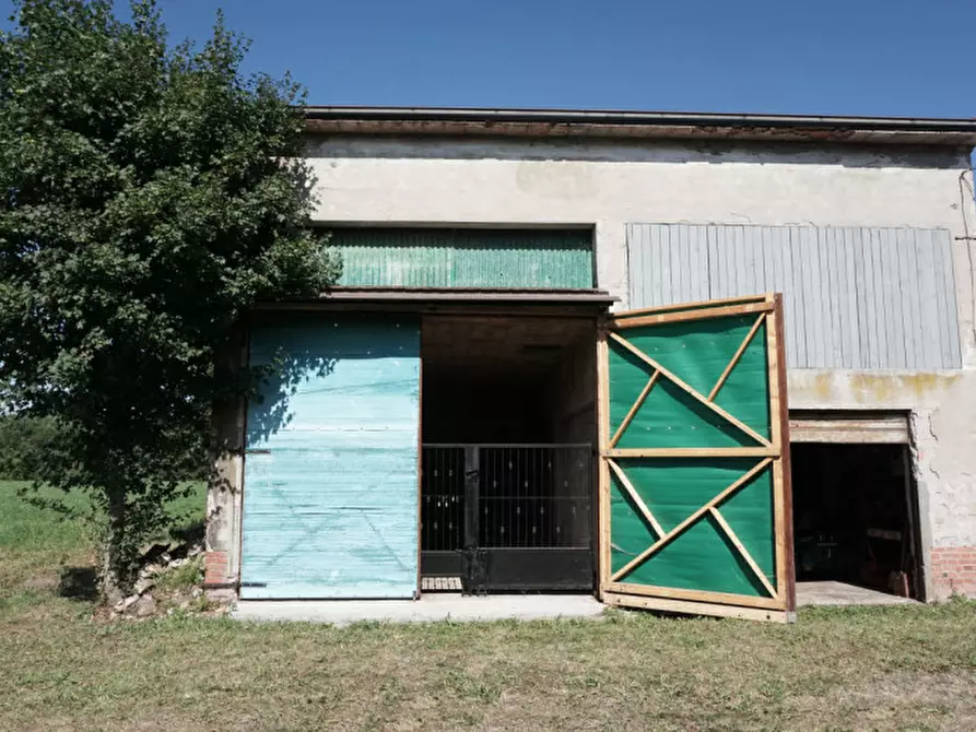 Immagine 22 di Rustico / casale in vendita  in via vittorina nenni 26 a Torrile
