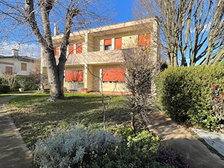 Immagine 1 di Casa bifamiliare in vendita  a Camposampiero