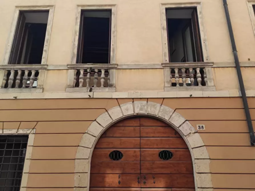 Immagine 12 di Appartamento in vendita  in contrà Zanella a Vicenza