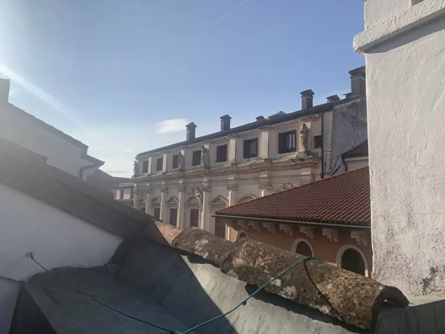 Immagine 23 di Appartamento in vendita  in contrà Zanella a Vicenza