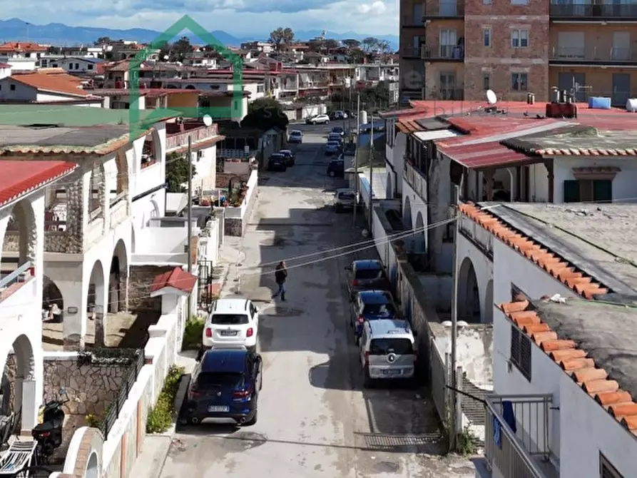 Immagine 2 di Appartamento in vendita  in VIALE DELLE CAMELIE a Castel Volturno