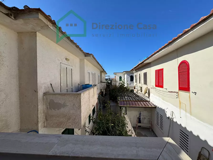 Immagine 18 di Appartamento in vendita  in VIALE DELLE CAMELIE a Castel Volturno