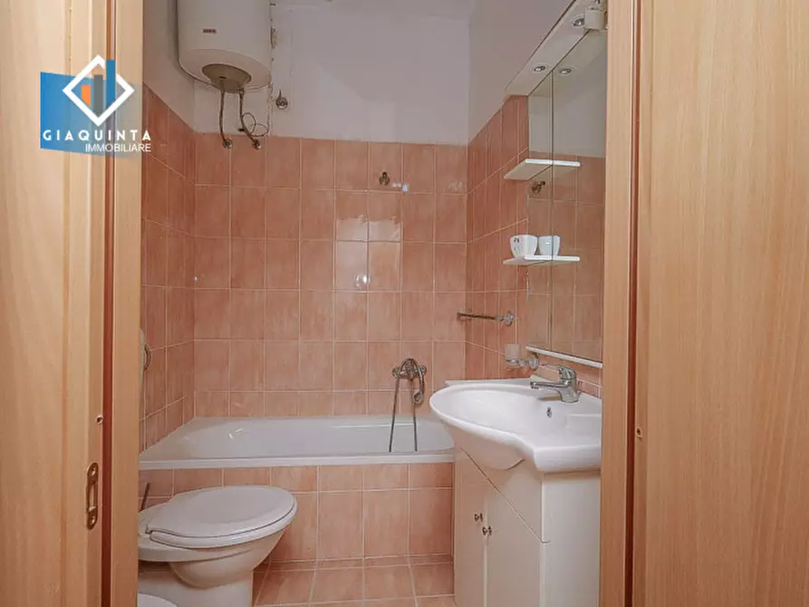 Immagine 10 di Casa indipendente in vendita  in via Concordia n.16-18-20 a Palagonia