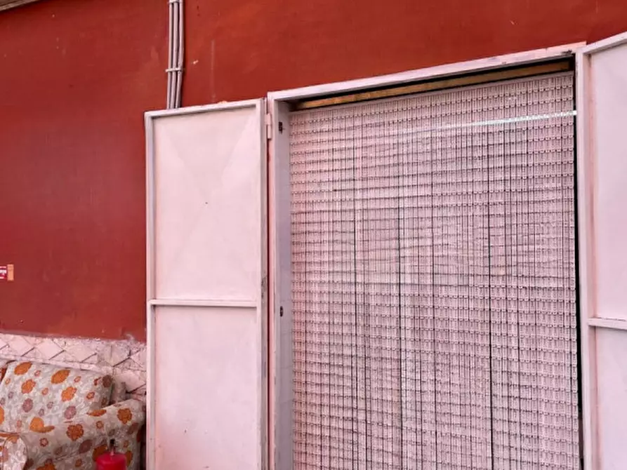 Immagine 2 di Attività commerciale in affitto  in VIA DI TRIGORIA a Roma