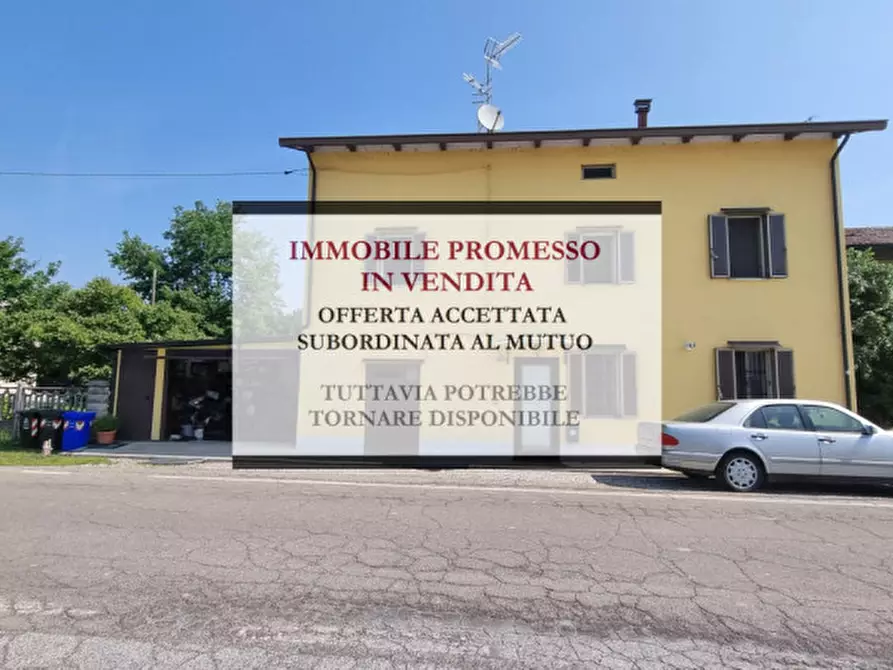 Immagine 1 di Casa indipendente in vendita  in VIA BARBERI a Novi Di Modena