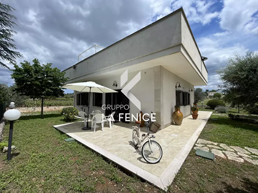 Immagine 1 di Villa in vendita  in CONTRADA RAMPONE a Martina Franca