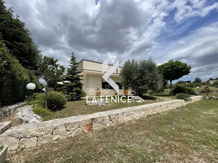 Immagine 3 di Villa in vendita  in CONTRADA RAMPONE a Martina Franca