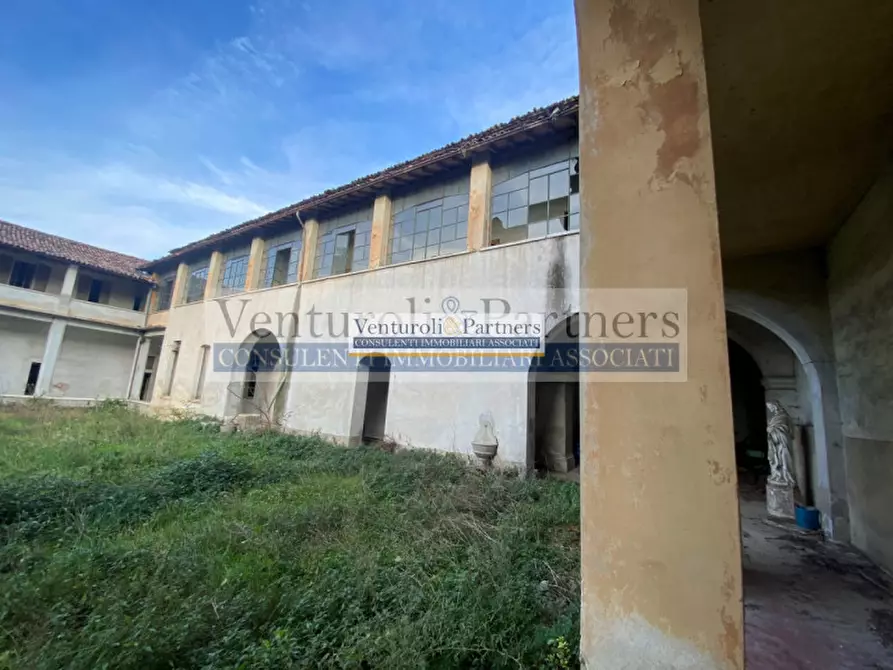 Immagine 7 di Palazzo in vendita  in piazza del corlo a Lonato del Garda