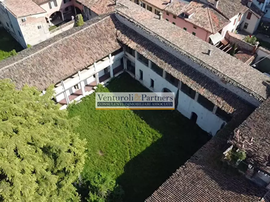 Immagine 31 di Palazzo in vendita  in piazza del corlo a Lonato del Garda