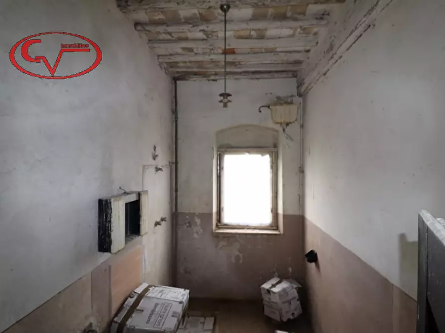Immagine 17 di Rustico / casale in vendita  in via vespucci a Montevarchi