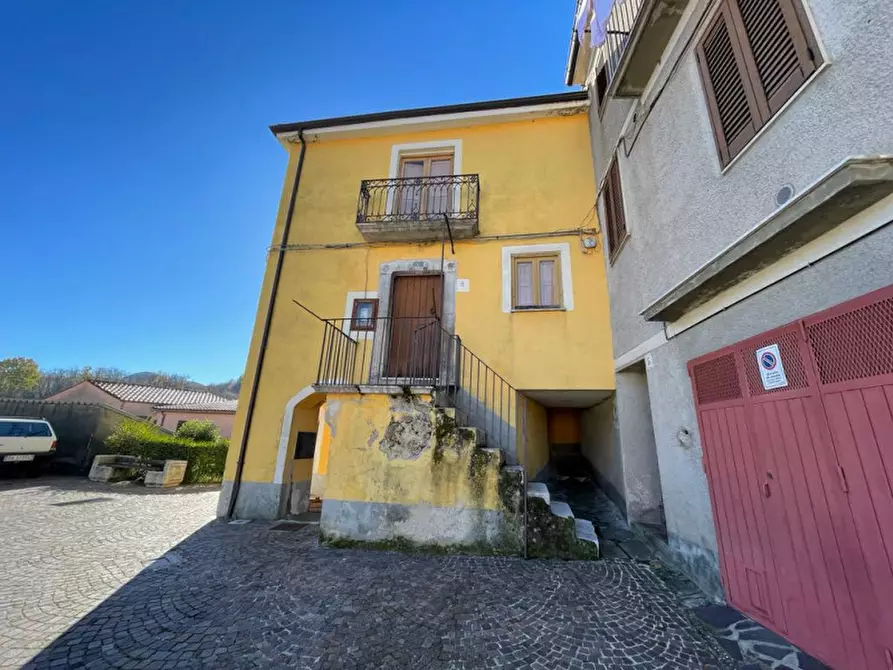 Immagine 2 di Villetta a schiera in vendita  in VICOLO PENDIO a Tramutola