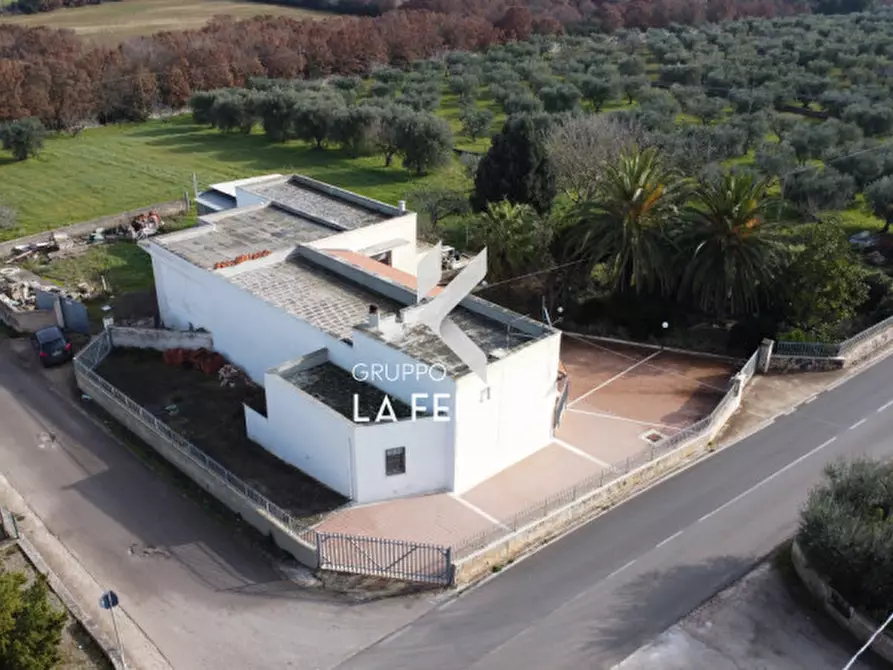 Immagine 7 di Villa in vendita  in strada Battaglini a Martina Franca