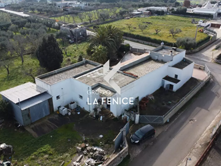 Immagine 11 di Villa in vendita  in strada Battaglini a Martina Franca