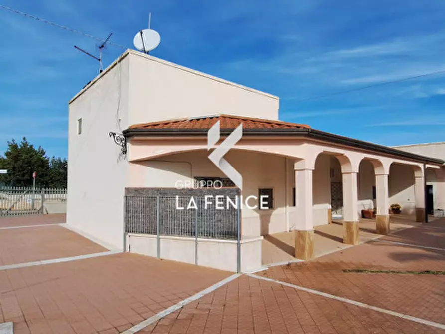 Immagine 18 di Villa in vendita  in strada Battaglini a Martina Franca