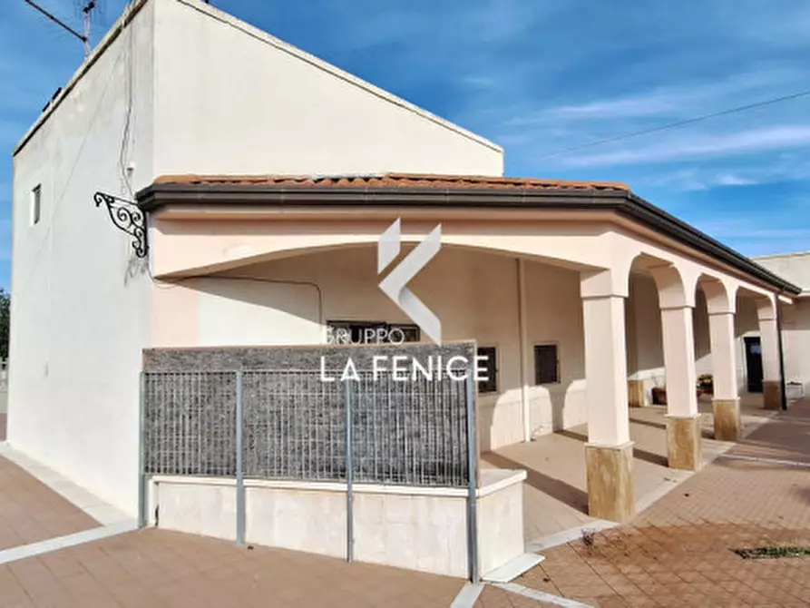 Immagine 19 di Villa in vendita  in strada Battaglini a Martina Franca