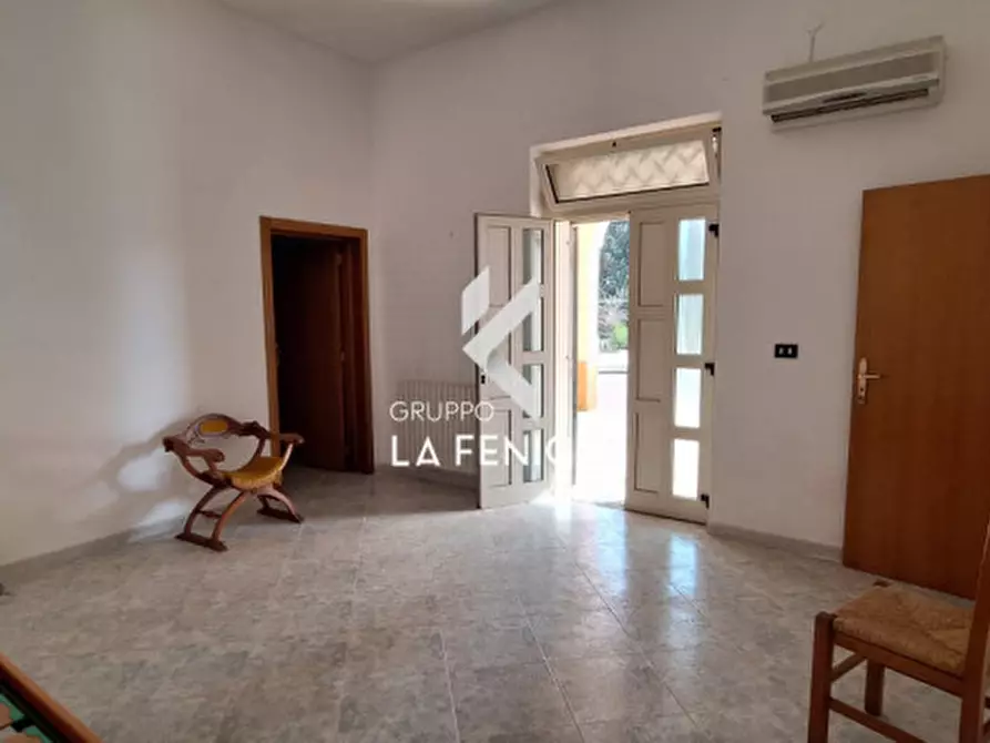 Immagine 34 di Villa in vendita  in strada Battaglini a Martina Franca