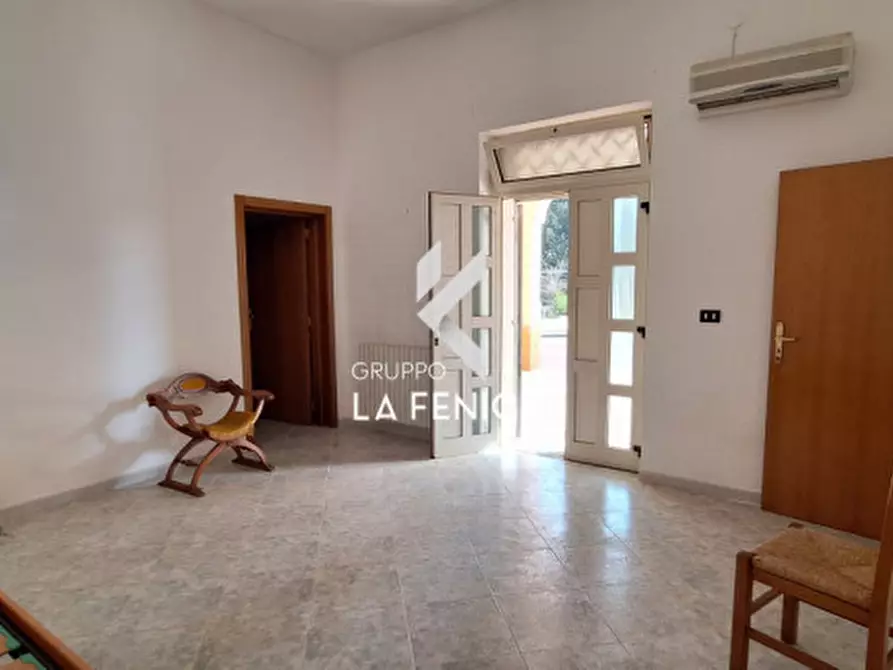 Immagine 35 di Villa in vendita  in strada Battaglini a Martina Franca