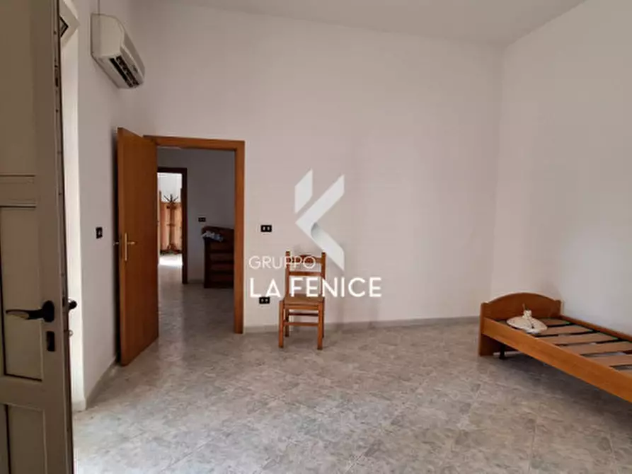 Immagine 39 di Villa in vendita  in strada Battaglini a Martina Franca