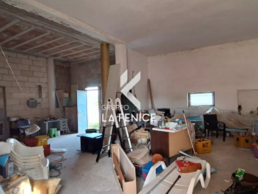 Immagine 40 di Villa in vendita  in strada Battaglini a Martina Franca