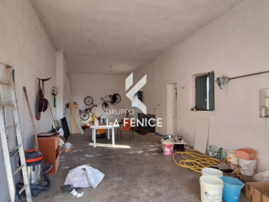 Immagine 41 di Villa in vendita  in strada Battaglini a Martina Franca