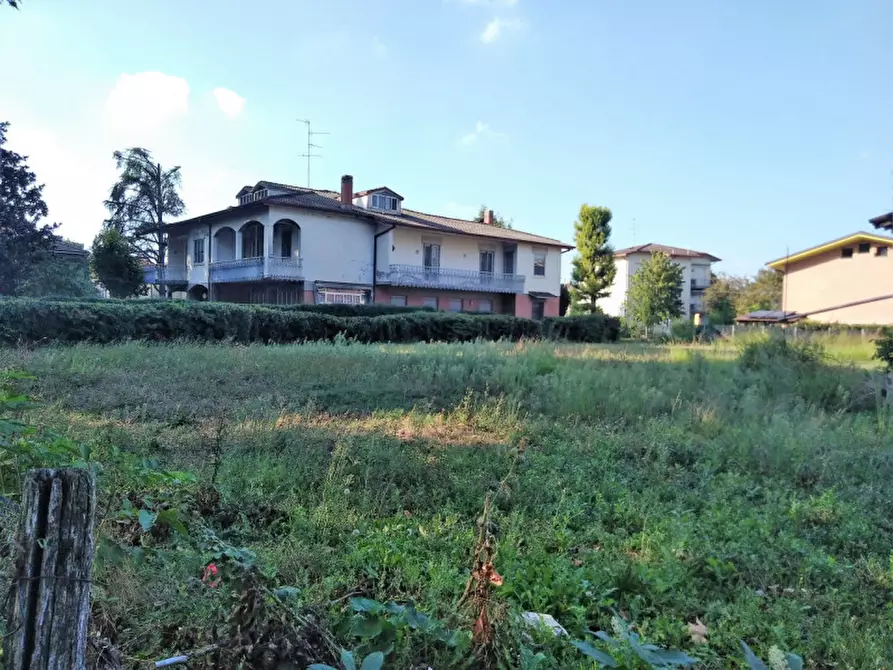 Immagine 2 di Terreno in vendita  in Viale Giuseppe di Vittorio a Novi Di Modena