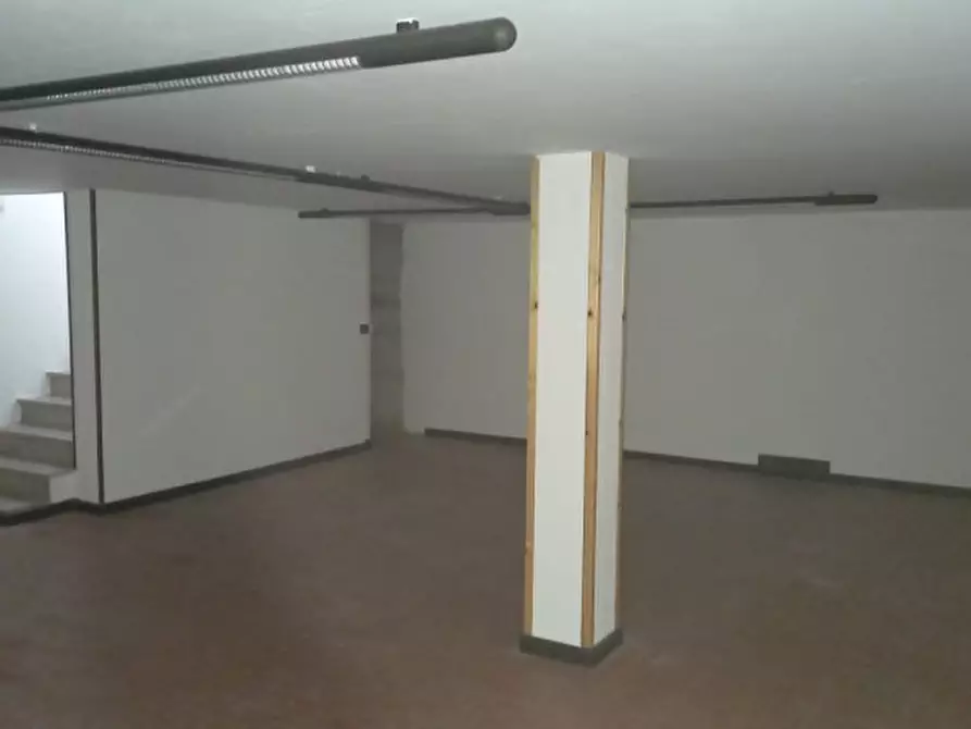 Immagine 6 di Negozio in vendita  a Dolo
