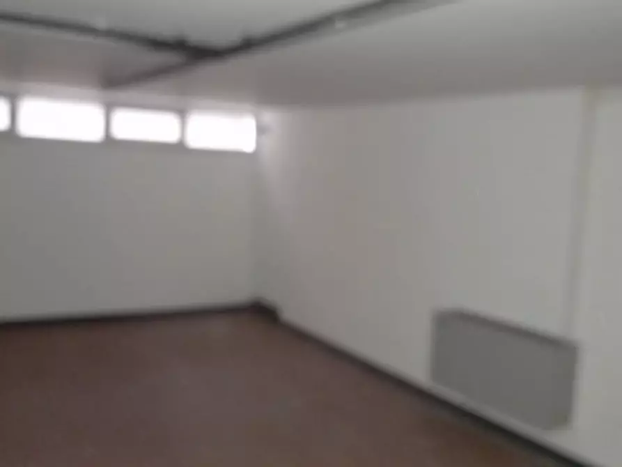 Immagine 7 di Negozio in vendita  a Dolo
