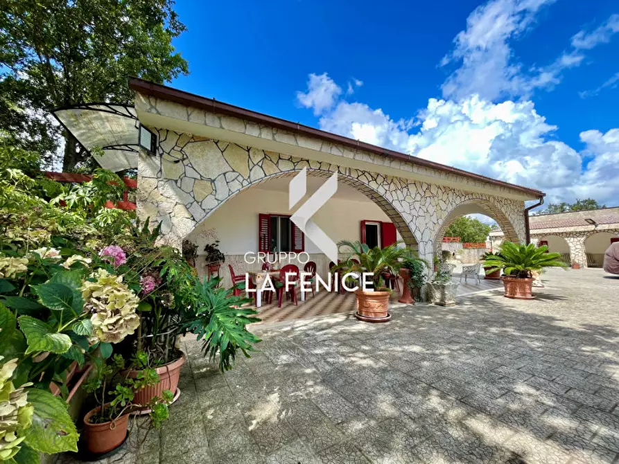Immagine 4 di Villa in vendita  in C.DA PARCO TALLINAIO a Locorotondo