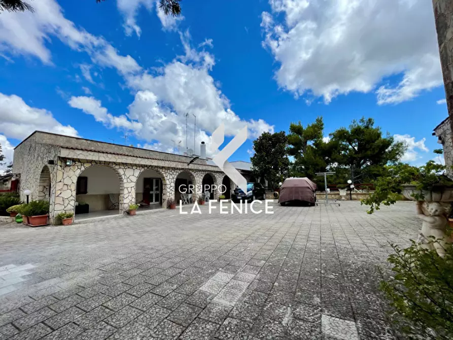 Immagine 5 di Villa in vendita  in C.DA PARCO TALLINAIO a Locorotondo