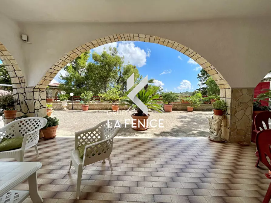 Immagine 25 di Villa in vendita  in C.DA PARCO TALLINAIO a Locorotondo