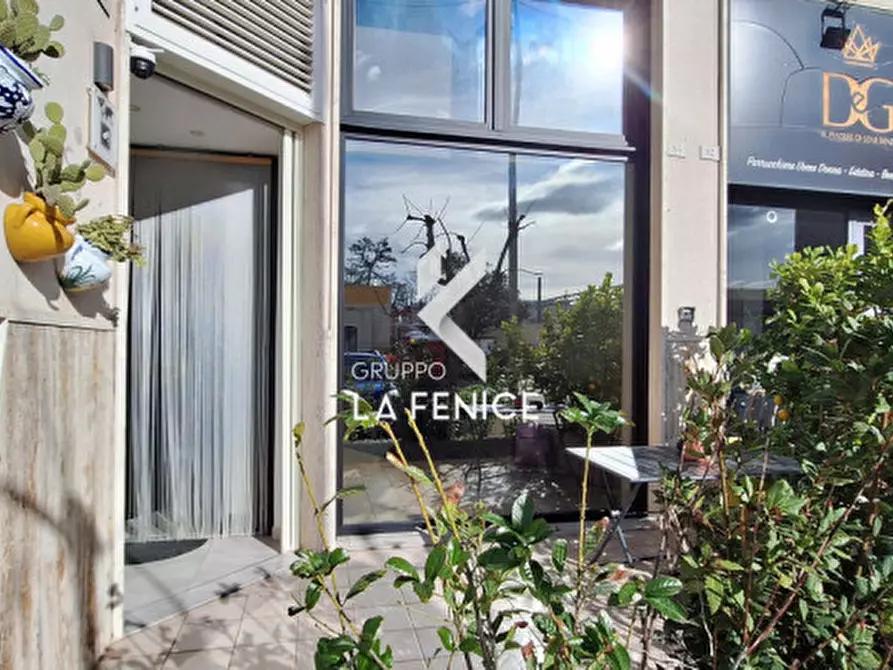 Immagine 26 di Loft/Open space in vendita  in via Martiri della Libertà, 86 a Locorotondo