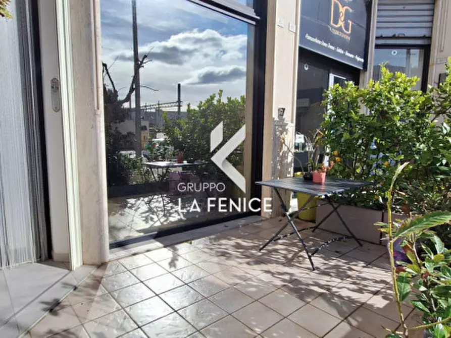 Immagine 28 di Loft/Open space in vendita  in via Martiri della Libertà, 86 a Locorotondo