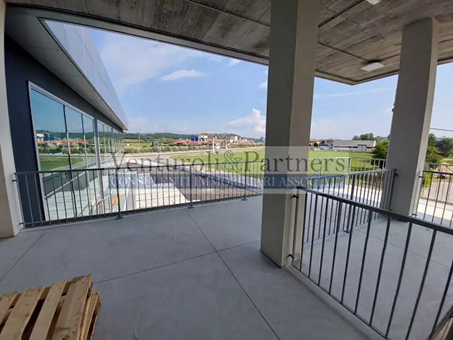 Immagine 4 di Negozio in affitto  in via mantova a Lonato del Garda