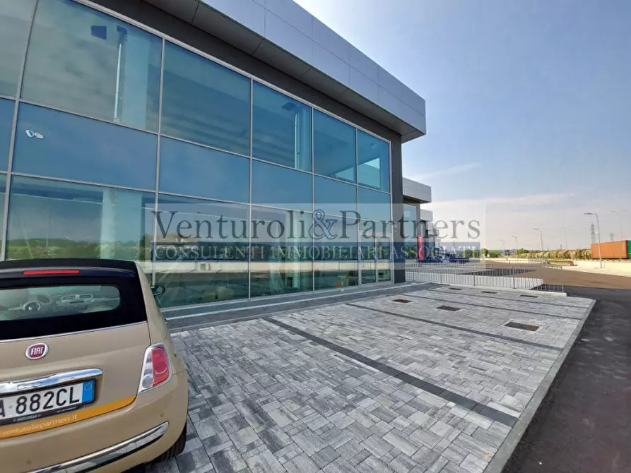 Immagine 9 di Negozio in affitto  in via mantova a Lonato del Garda