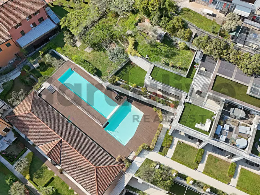 Immagine 3 di Appartamento in vendita  in Via Brunati, 33 a Salò