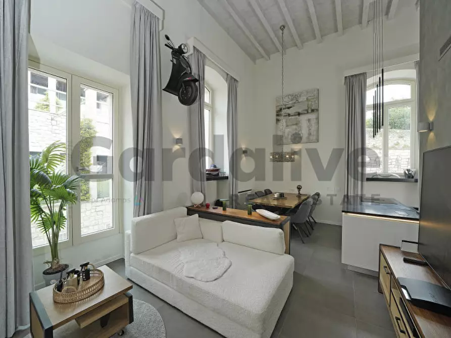 Immagine 5 di Appartamento in vendita  in Via Brunati, 33 a Salò