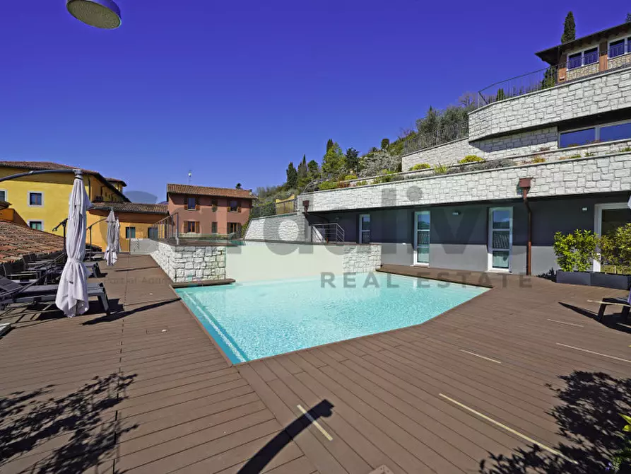 Immagine 19 di Appartamento in vendita  in Via Brunati, 33 a Salò
