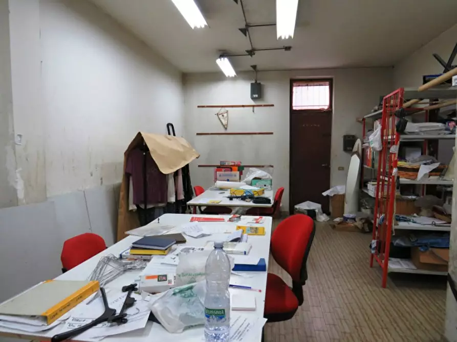 Immagine 7 di Laboratorio in vendita  in Via Remesina a Carpi