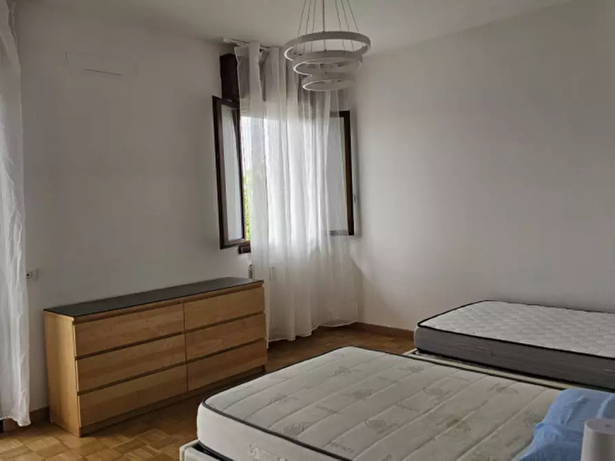 Immagine 6 di Camera in affitto  in Via Trieste a Ponte San Nicolò