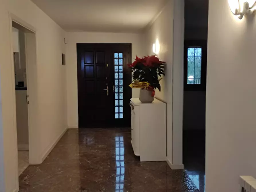 Immagine 10 di Camera in affitto  in Via Trieste a Ponte San Nicolò