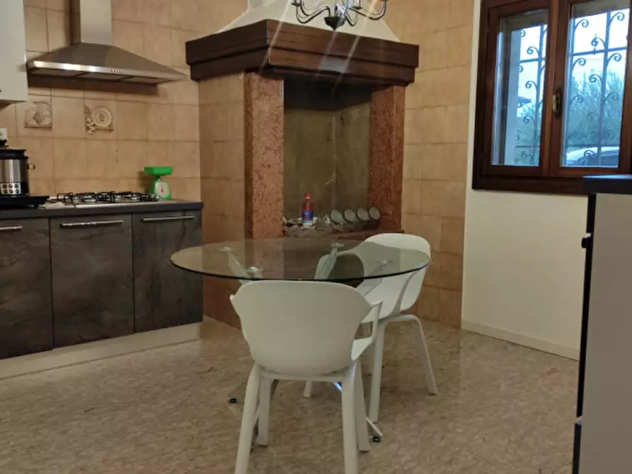 Immagine 12 di Camera in affitto  in Via Trieste a Ponte San Nicolò