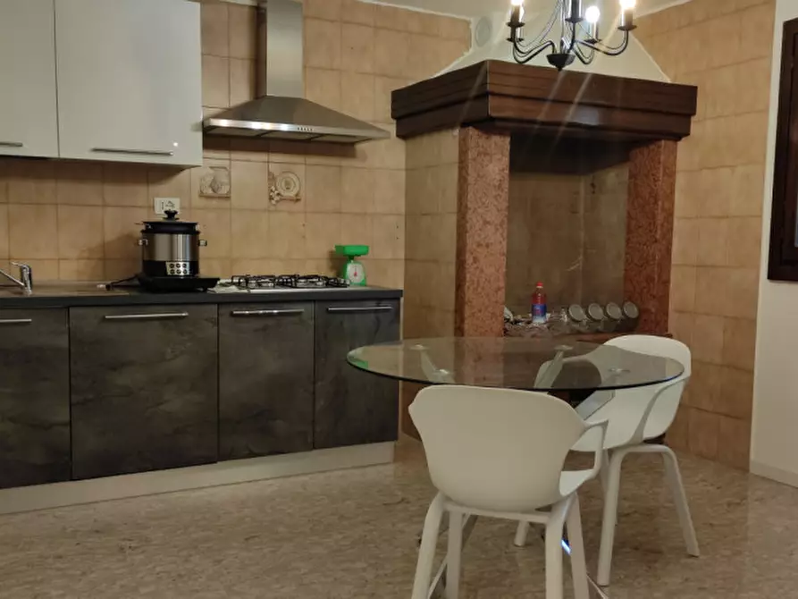 Immagine 9 di Camera in affitto  in Via Trieste a Ponte San Nicolò