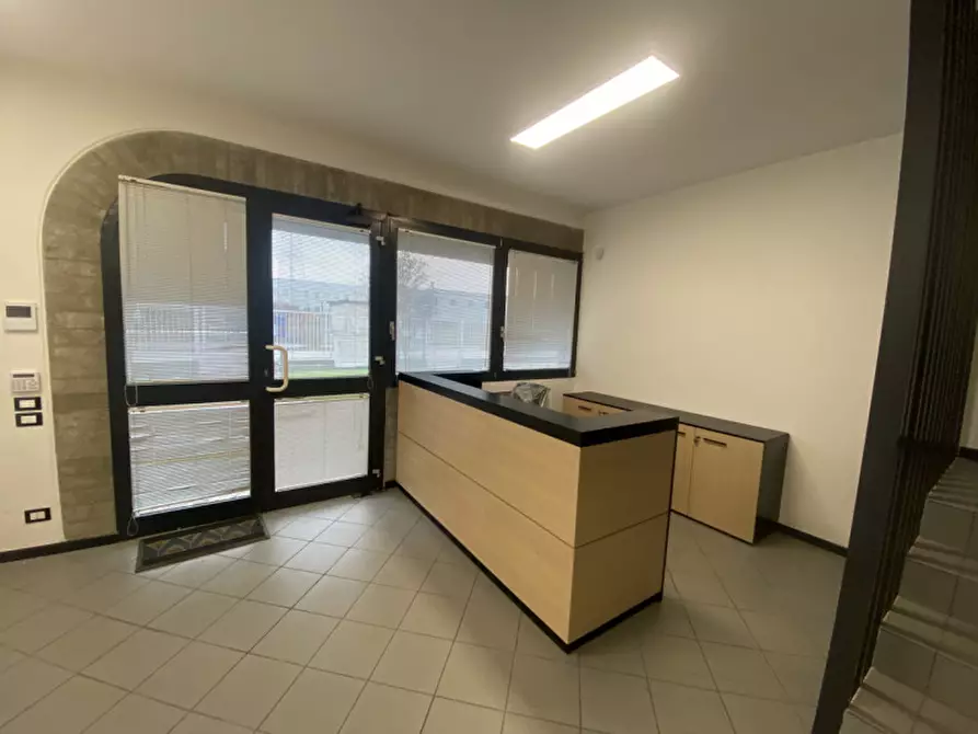 Immagine 1 di Capannone industriale in vendita  in Via Alessandro Volta a Veggiano