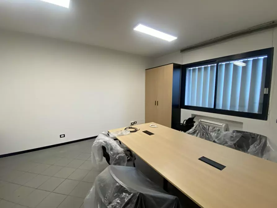 Immagine 3 di Capannone industriale in vendita  in Via Alessandro Volta a Veggiano