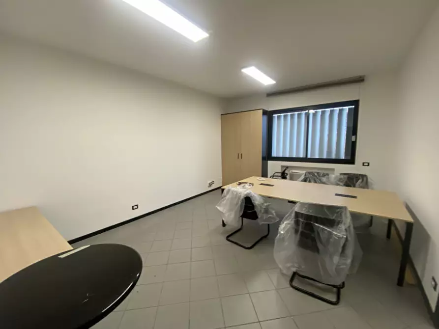 Immagine 4 di Capannone industriale in vendita  in Via Alessandro Volta a Veggiano