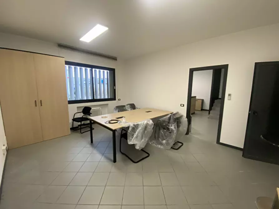 Immagine 5 di Capannone industriale in vendita  in Via Alessandro Volta a Veggiano